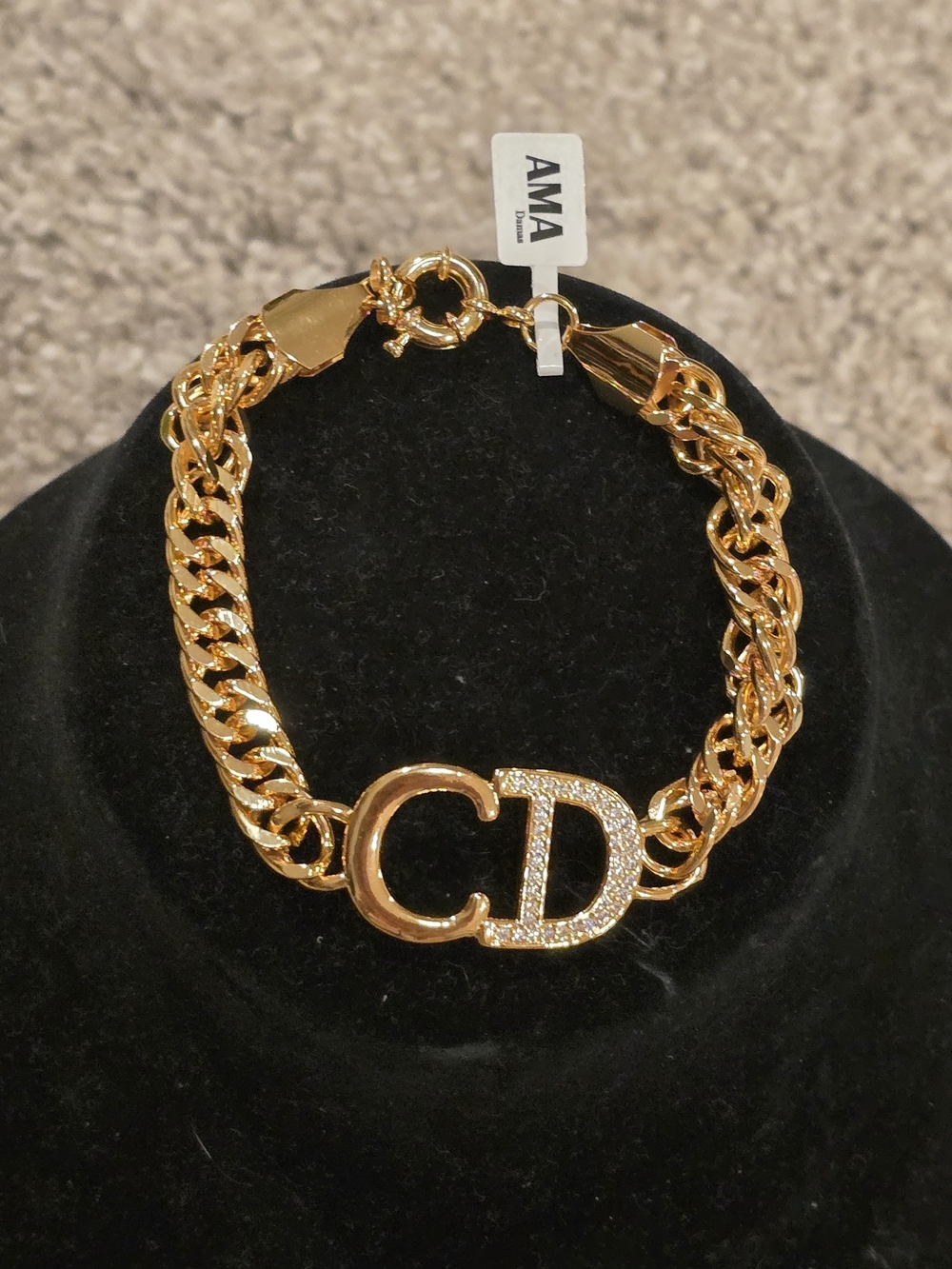 22kgp Gold-Plated Charm Chain Bracelet